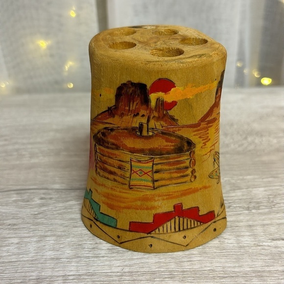 Wooden Pen Holder - Picture 2 of 9